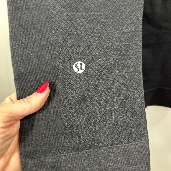 Lululemon Seamlessly Street Black Crop Pants Size 8 - Picture 7 of 9